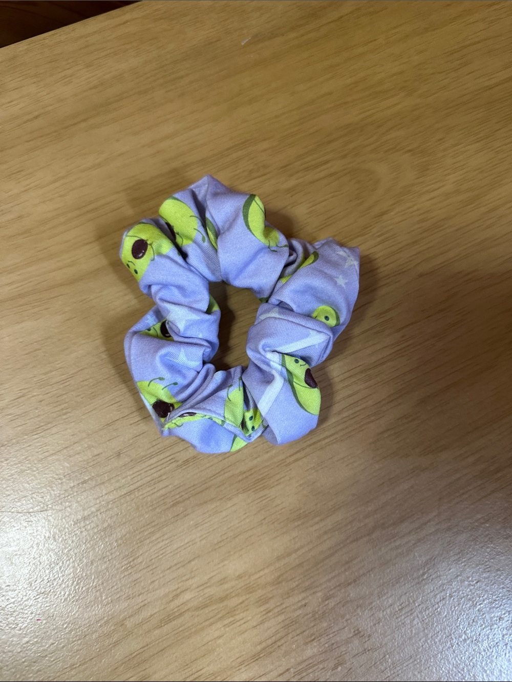 Avocado Pattern Hair Scrunchie - Picture 4 of 6